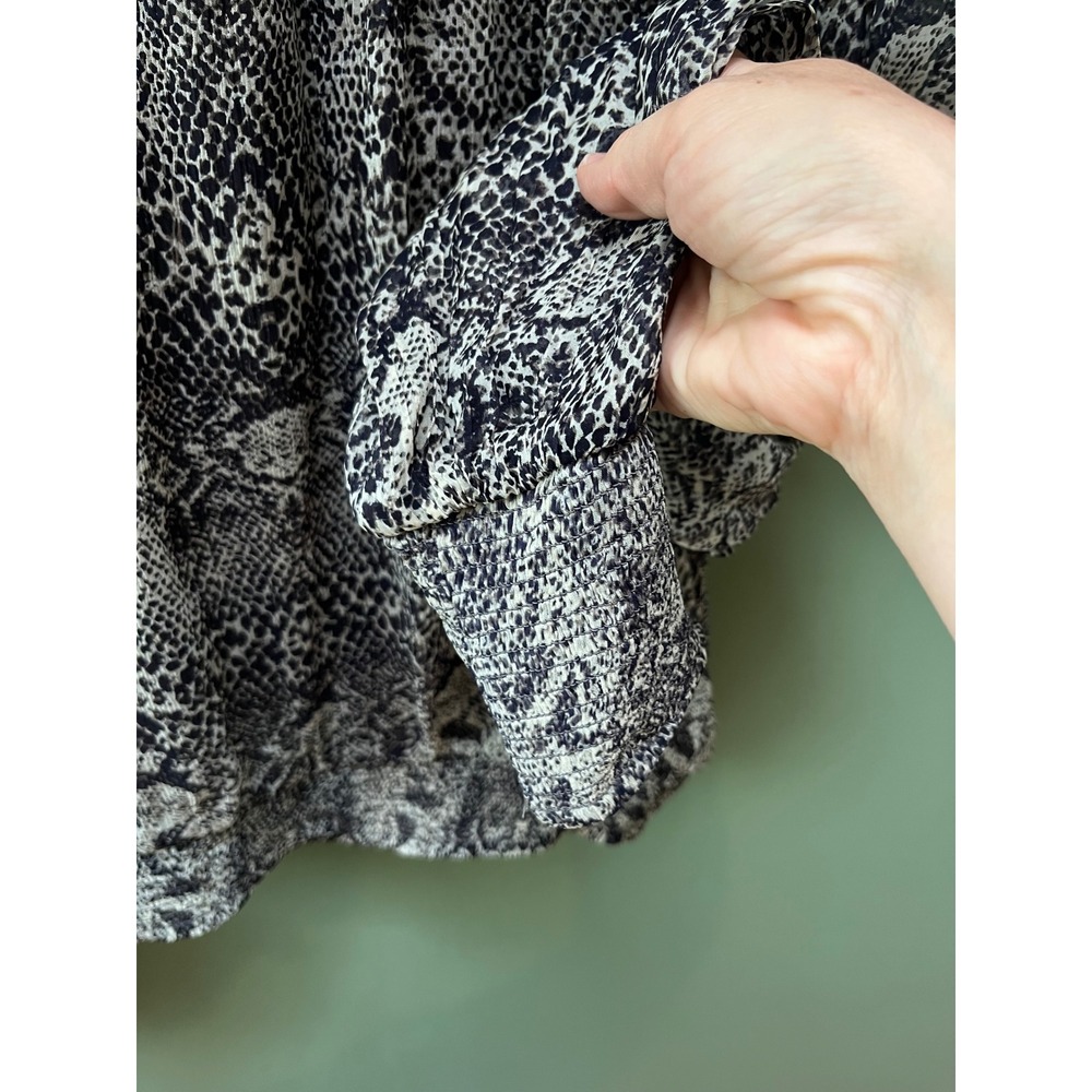Free People Roma Grey Snakeskin Smocked High Neck Ruffle Blouse XL OB1069086 - Picture 4 of 7